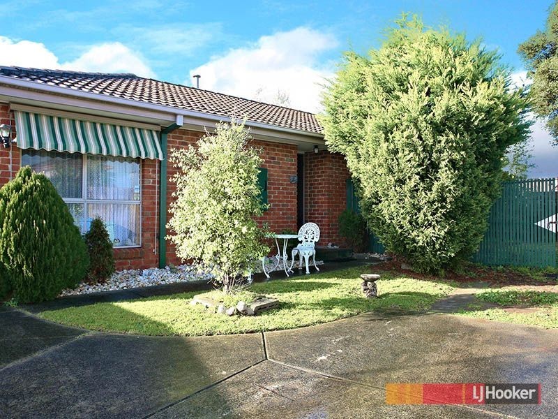 2/6 Hazlitt Court, Cranbourne VIC 3977