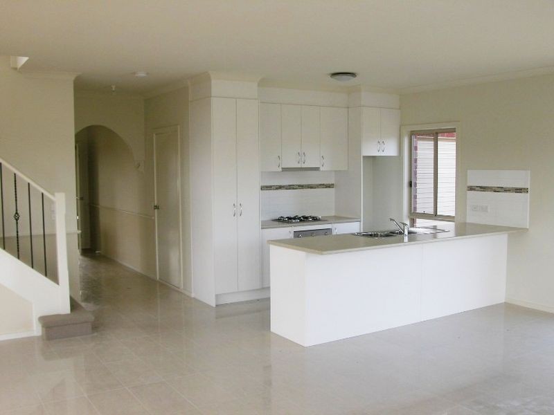 1542/ Waterbury Drive, Cranbourne VIC 3977