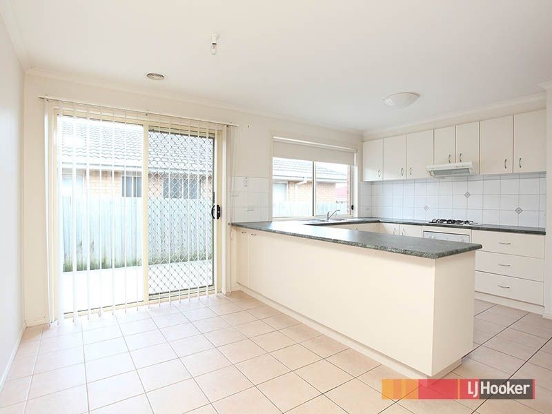 71 Dartmoor Drive, Cranbourne East VIC 3977