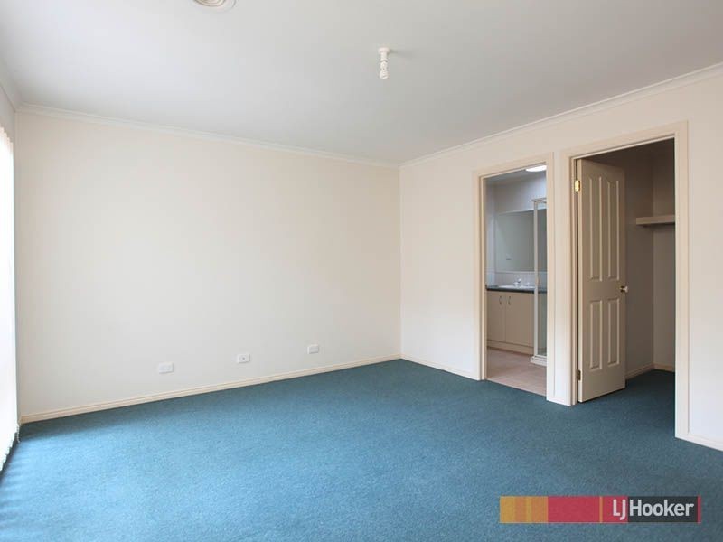 71 Dartmoor Drive, Cranbourne East VIC 3977