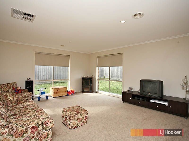 89 Central Parkway, Cranbourne VIC 3977