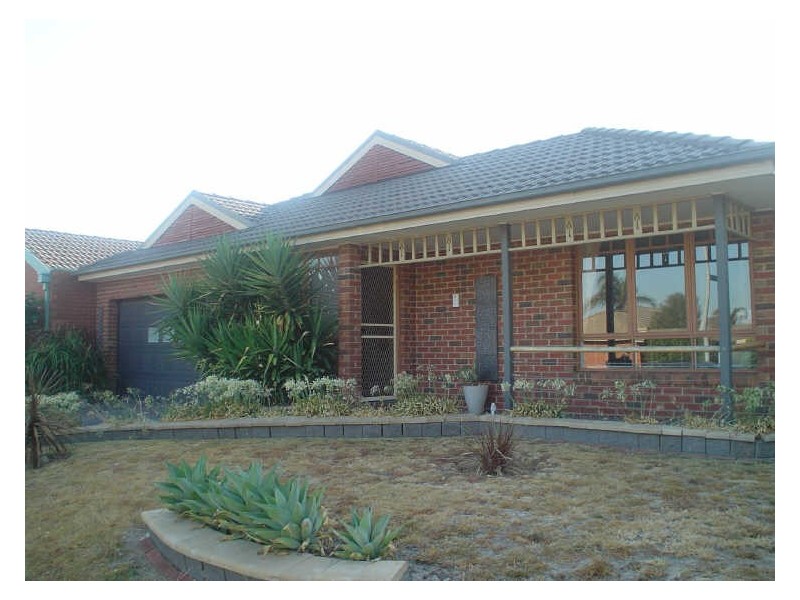 50 Lawless Drive, Cranbourne VIC 3977