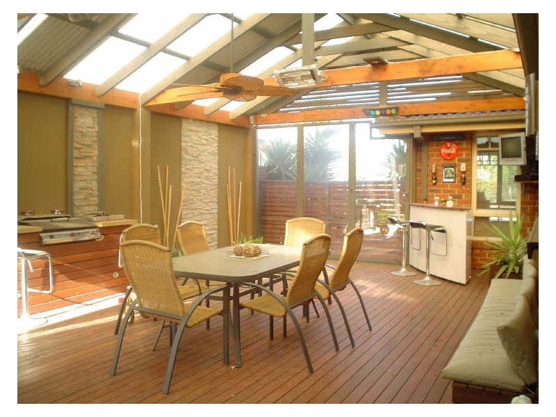 50 Lawless Drive, Cranbourne VIC 3977