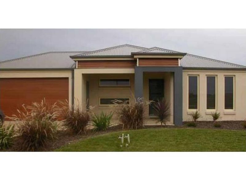 13 Ben Hall Street, Cranbourne VIC 3977