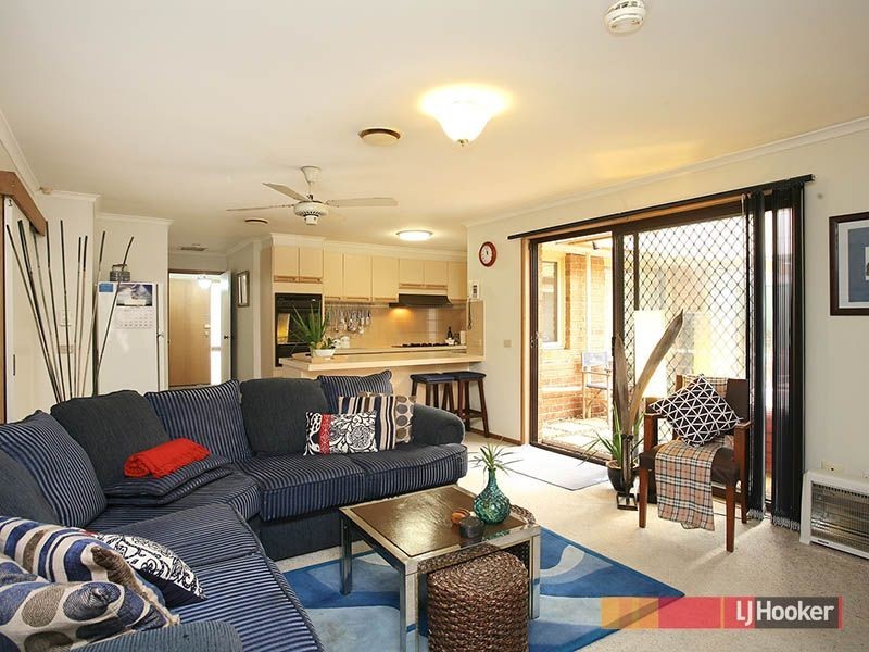 10 Candytuft Close, Cranbourne North VIC 3977
