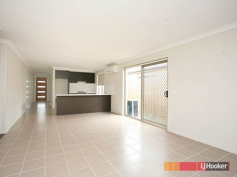 19 Pepperbush Circuit, Cranbourne VIC 3977