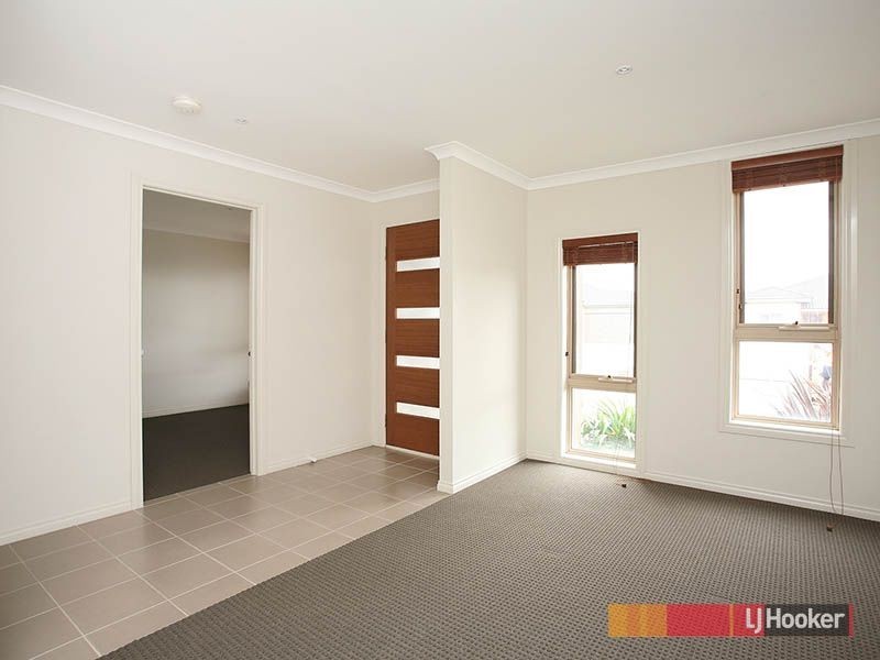 19 Pepperbush Circuit, Cranbourne VIC 3977