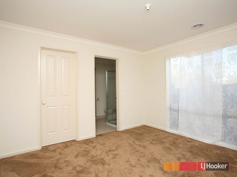 17 Elda Court, Cranbourne North VIC 3977