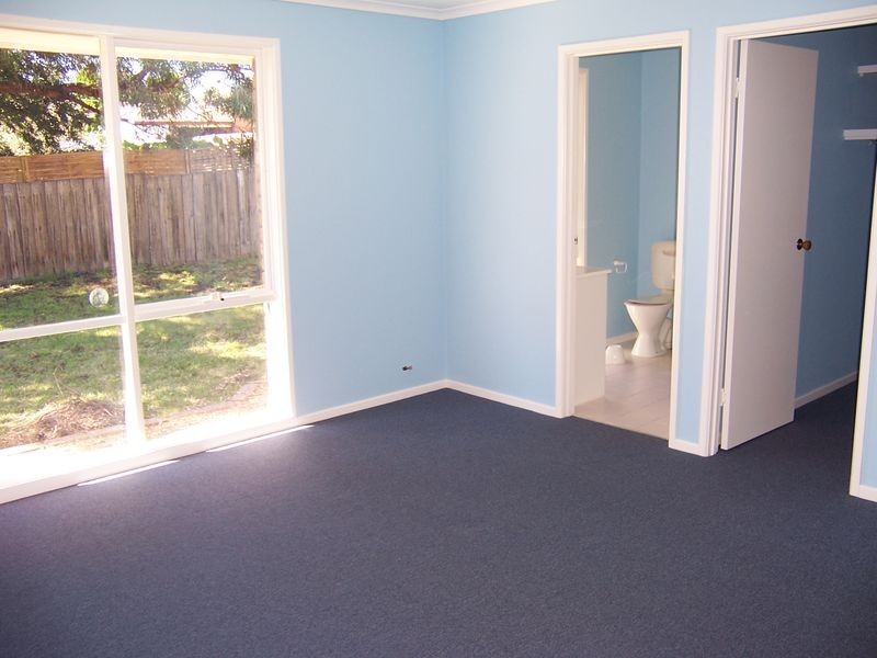 2 Erin Court, Hampton Park VIC 3976