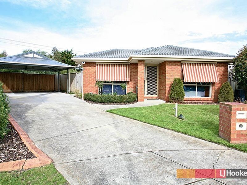 16 Oates Court, Cranbourne North VIC 3977