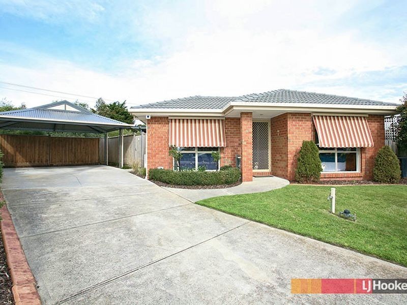 16 Oates Court, Cranbourne North VIC 3977