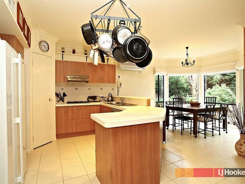 8 Winterton Court, Hallam VIC 3803