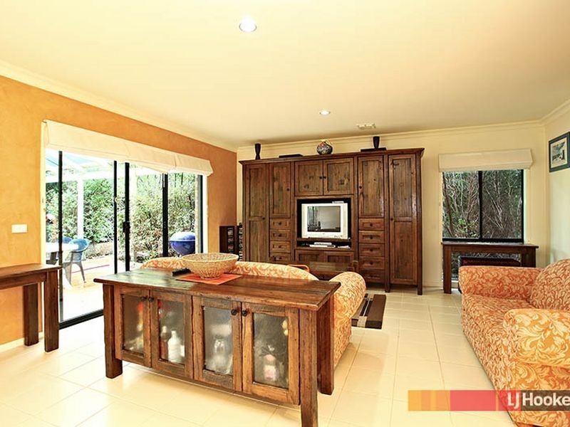 8 Winterton Court, Hallam VIC 3803