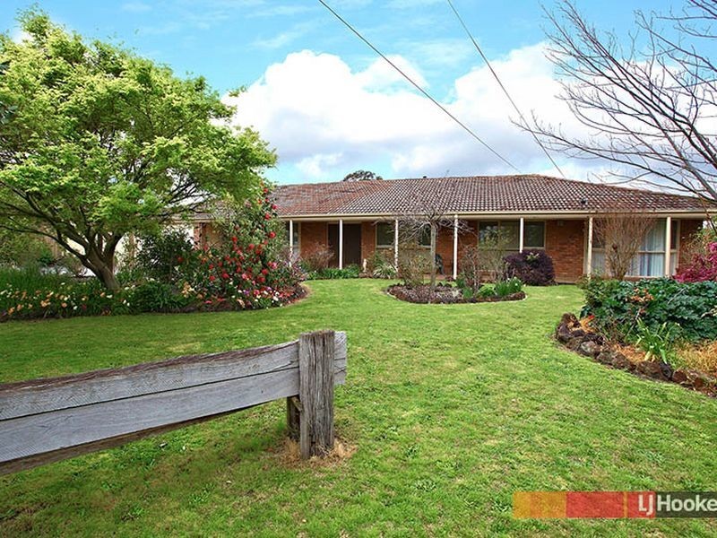 26 Huon Park Road, Cranbourne North VIC 3977