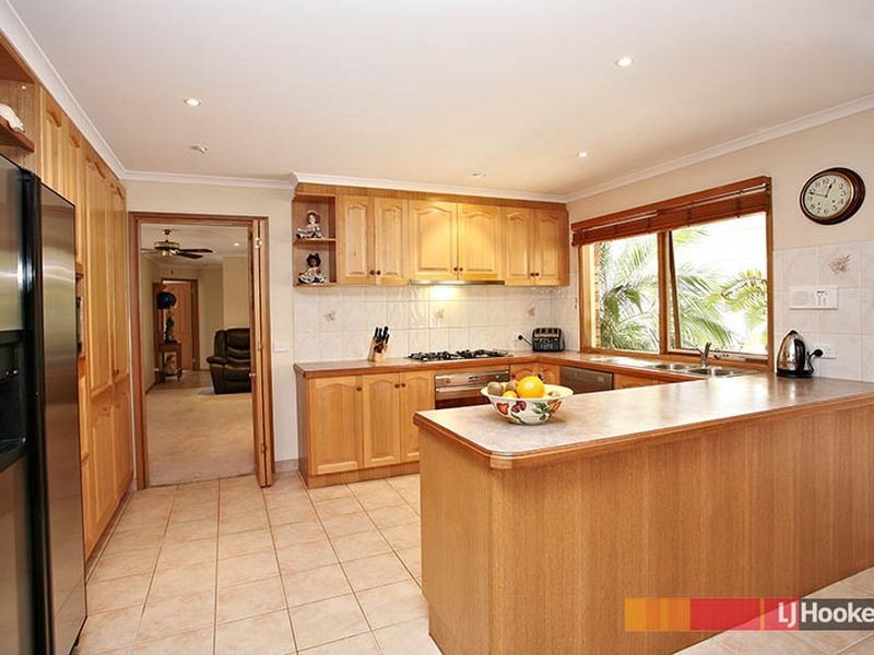 1 Huntingdale Close, Cranbourne VIC 3977