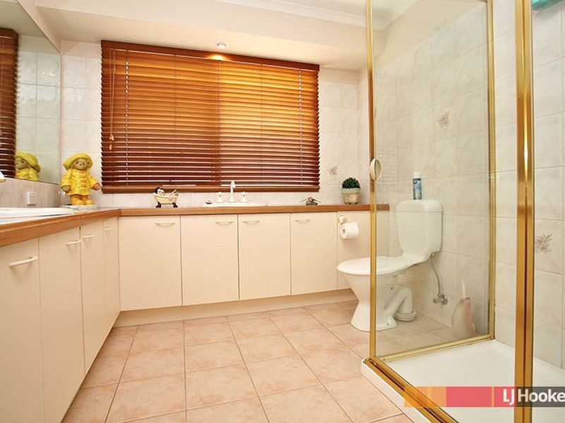 1 Huntingdale Close, Cranbourne VIC 3977