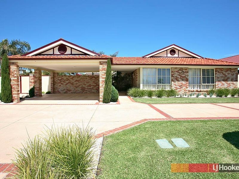 1 Huntingdale Close, Cranbourne VIC 3977