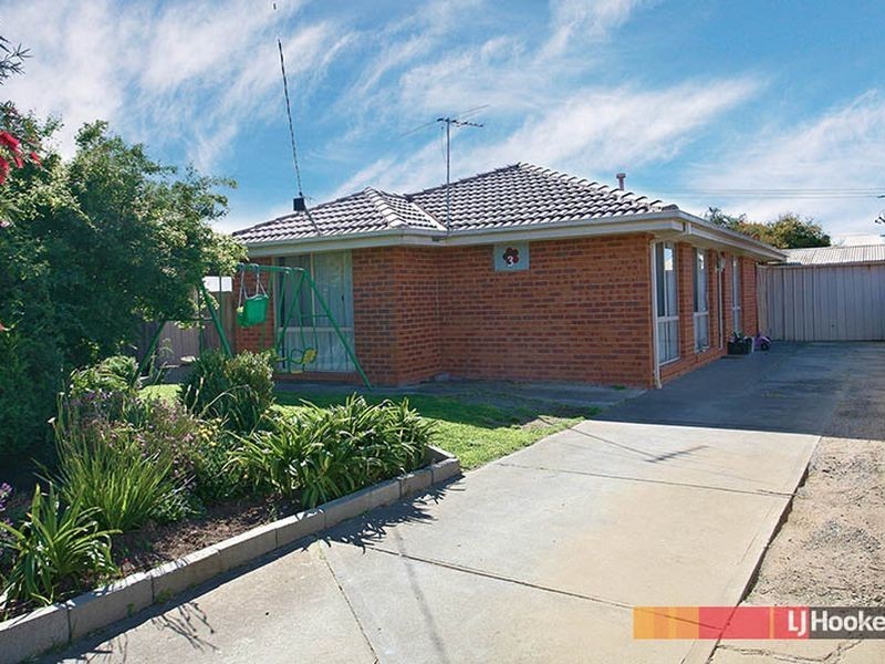 3 Ruffles Court, Cranbourne VIC 3977