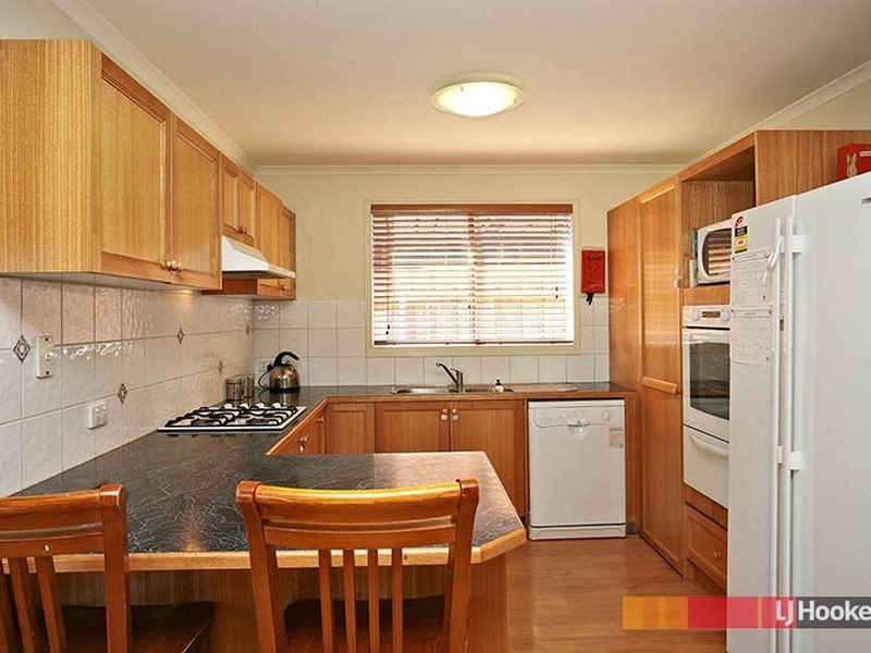 4 Bookham Way, Cranbourne West VIC 3977