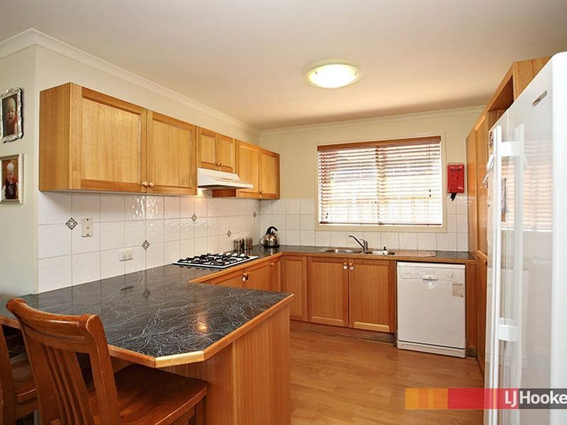 4 Bookham Way, Cranbourne West VIC 3977