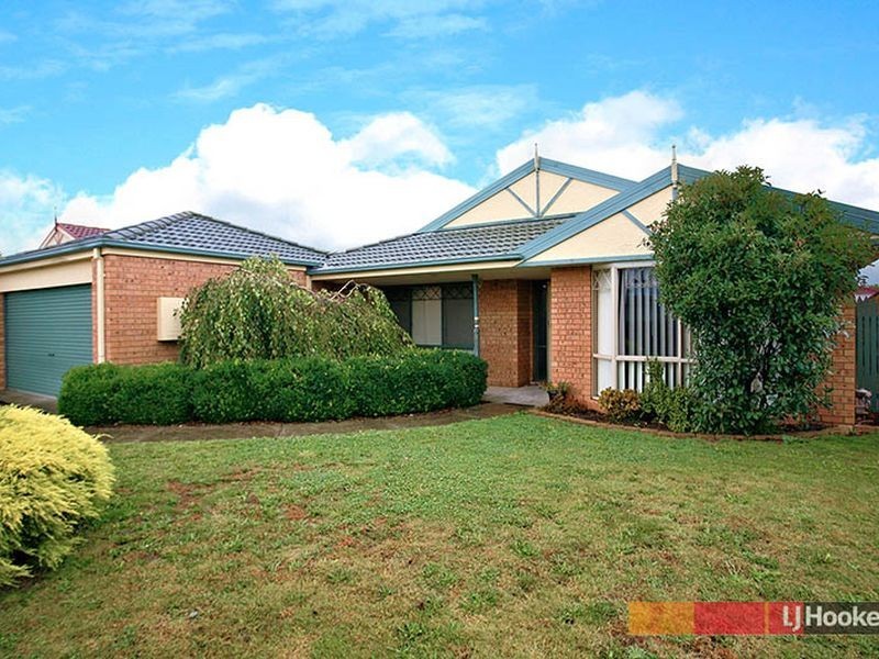 13 Dartmoor Drive, Cranbourne East VIC 3977