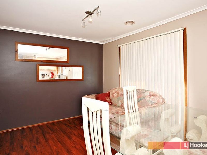 5 Ayres Close, Cranbourne North VIC 3977