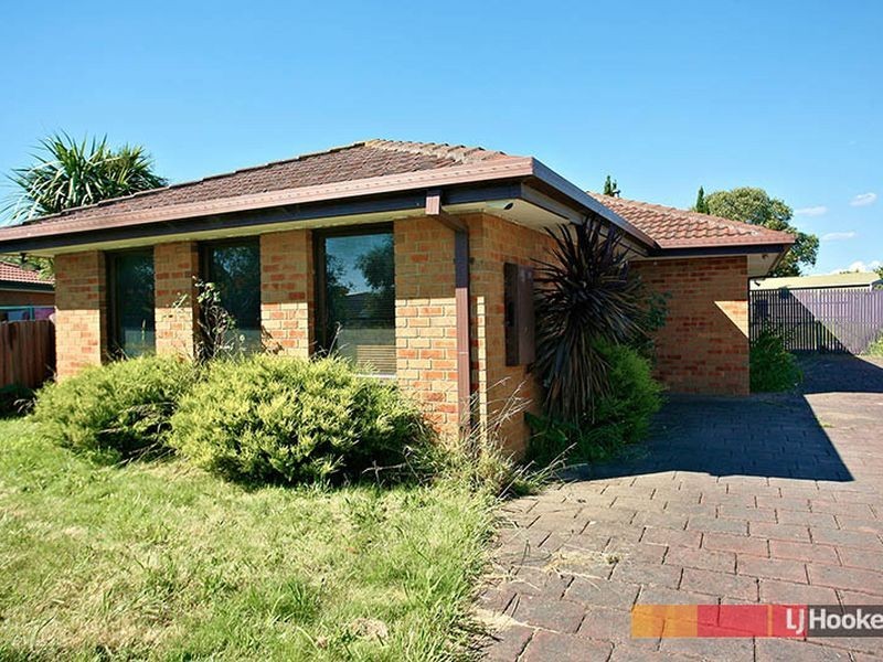 5 Ayres Close, Cranbourne North VIC 3977