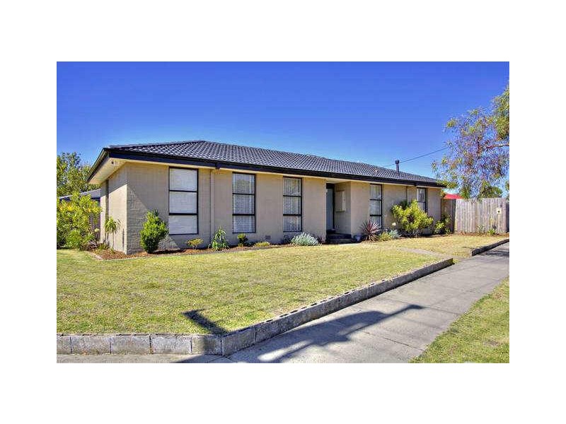 8 Highland Avenue, Hampton Park VIC 3976