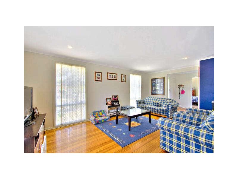 8 Highland Avenue, Hampton Park VIC 3976