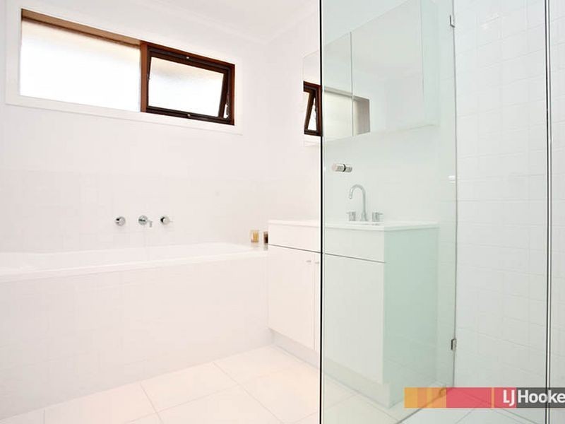 39 Endeavour Drive, Cranbourne North VIC 3977