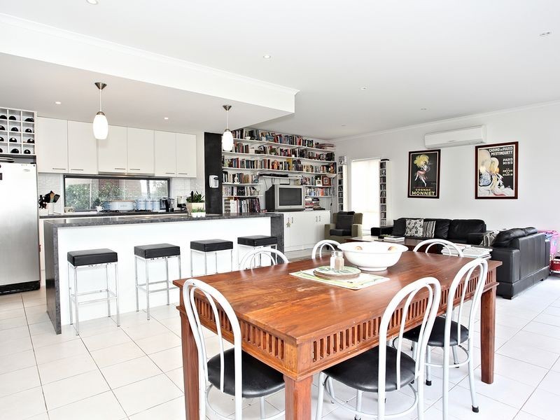 3 Launton Place, Cranbourne East VIC 3977