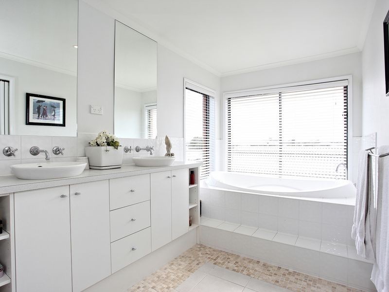 3 Launton Place, Cranbourne East VIC 3977