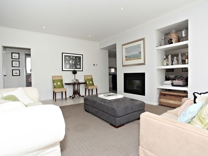 3 Launton Place, Cranbourne East VIC 3977