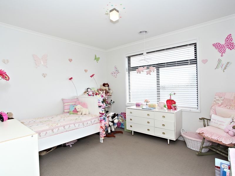 3 Launton Place, Cranbourne East VIC 3977