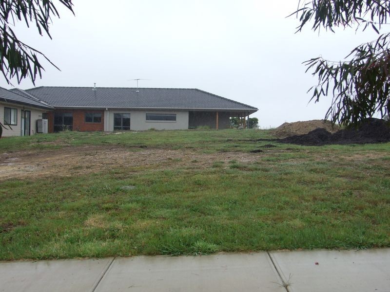 170/ Maintop Ridge, Cranbourne South VIC 3977