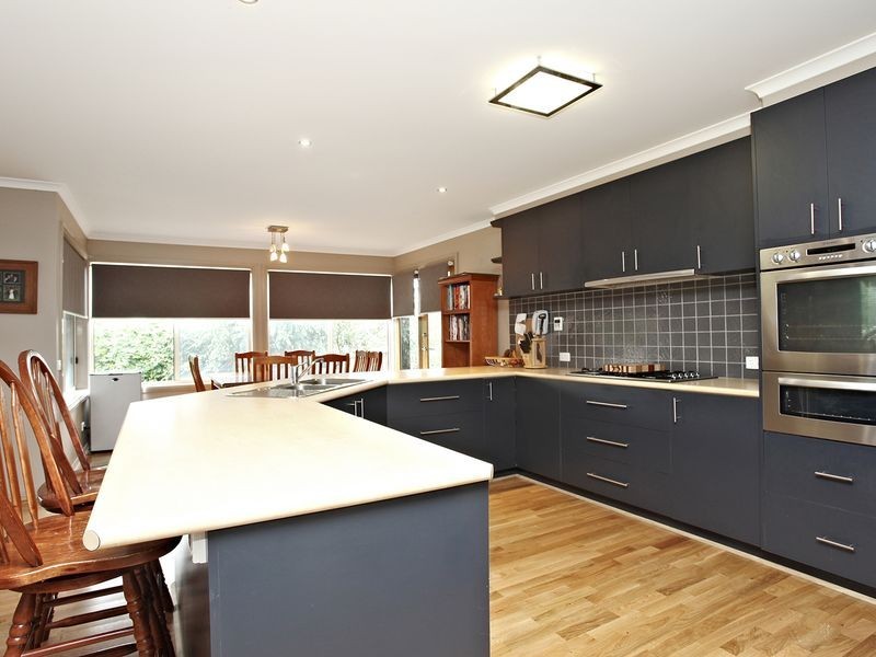 1 Belvoir Court, Cranbourne VIC 3977