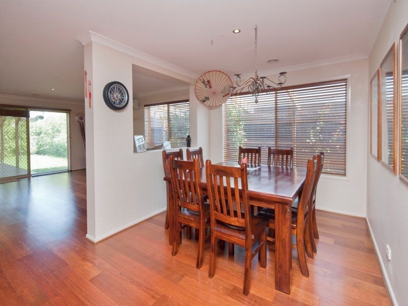21 Violet Way, Cranbourne VIC 3977