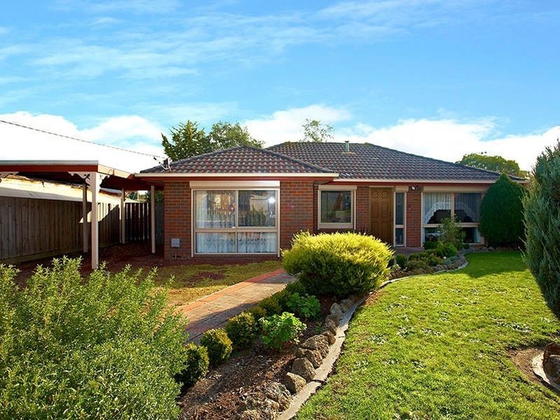 23 Lamont Crescent, Cranbourne VIC 3977