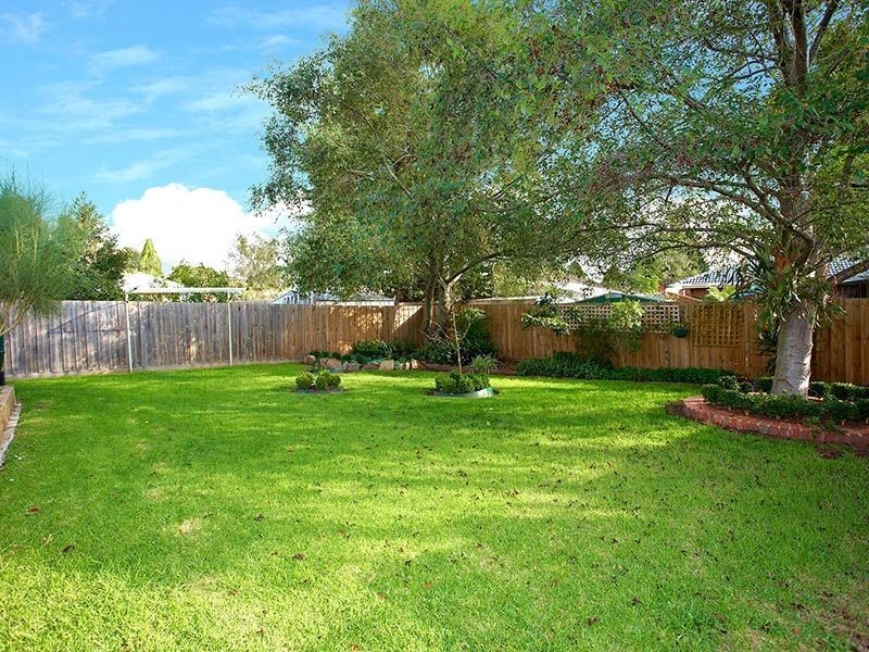 23 Lamont Crescent, Cranbourne VIC 3977