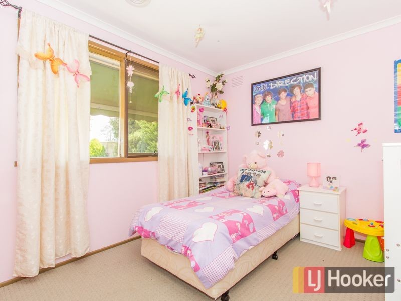 62 Clairmont Avenue, Cranbourne VIC 3977