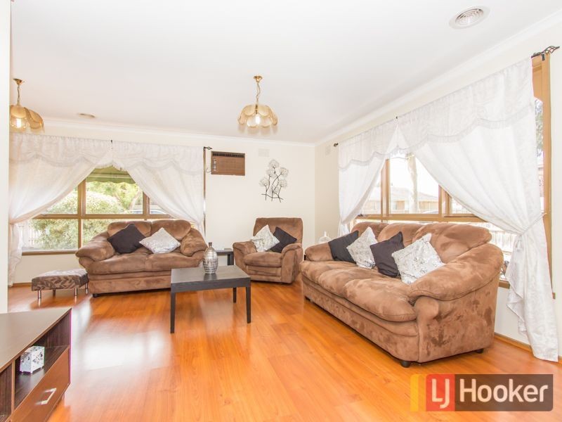 62 Clairmont Avenue, Cranbourne VIC 3977