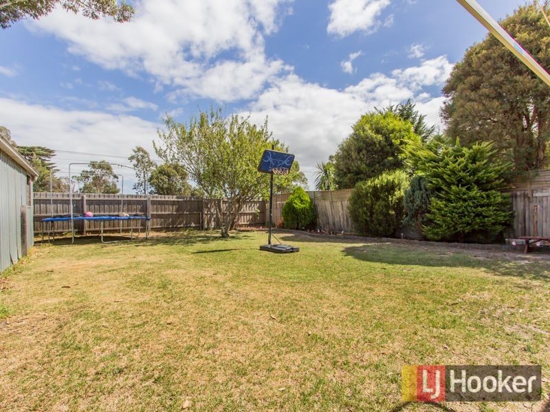62 Clairmont Avenue, Cranbourne VIC 3977