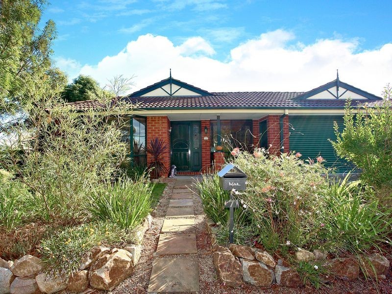 7 Reginald Court, Cranbourne West VIC 3977