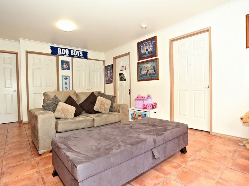 7 Reginald Court, Cranbourne West VIC 3977