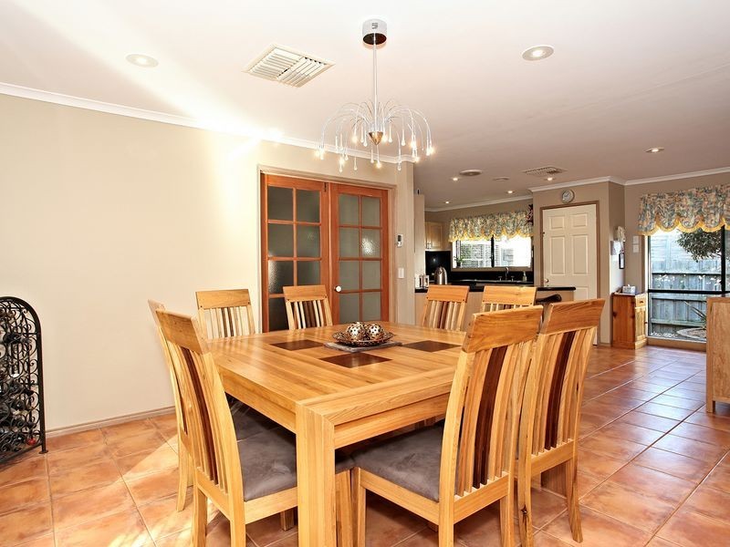 7 Reginald Court, Cranbourne West VIC 3977