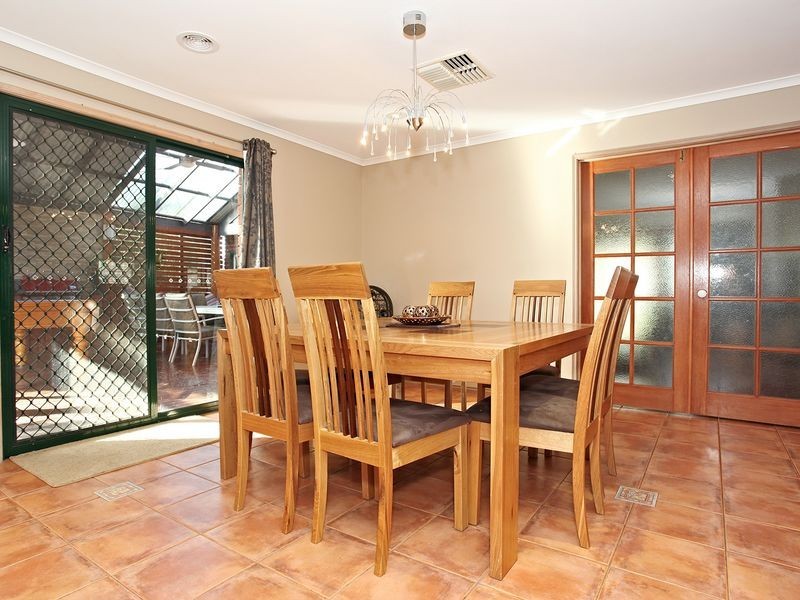 7 Reginald Court, Cranbourne West VIC 3977