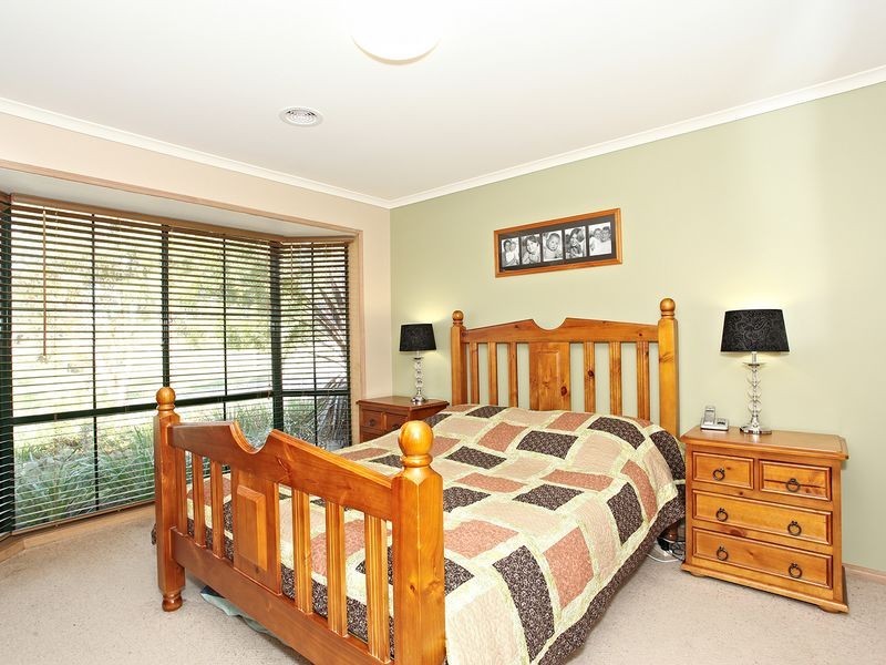 7 Reginald Court, Cranbourne West VIC 3977
