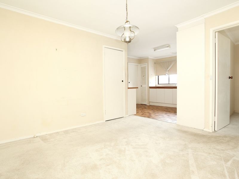 2 Barkly Street, Cranbourne VIC 3977