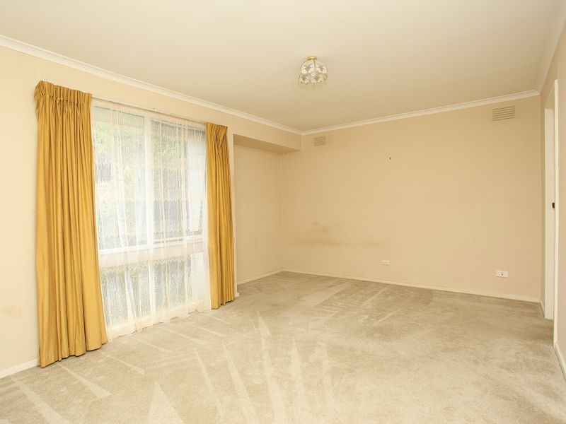 2 Barkly Street, Cranbourne VIC 3977