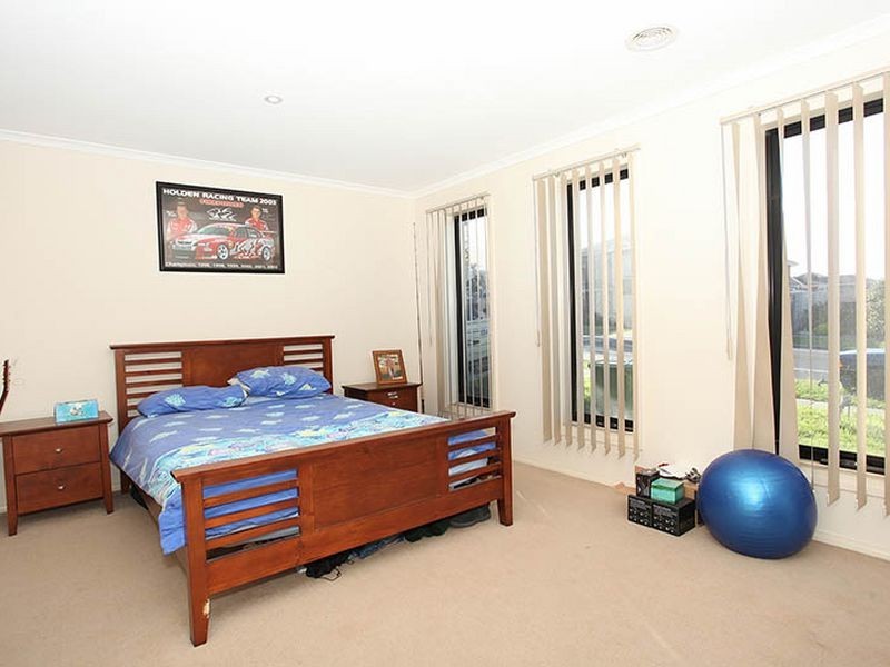 49 Elliot Parade, Lynbrook VIC 3975